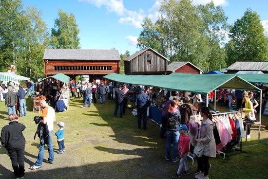Blick über die Markstände