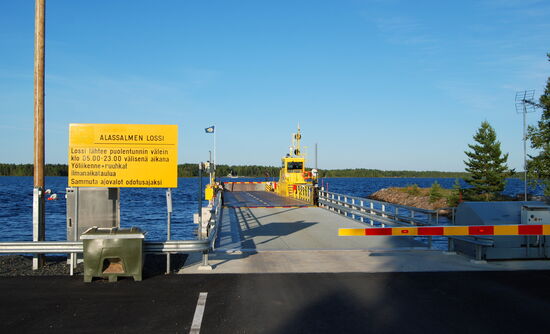 dann erreichten wir die gelbe Seilfähre