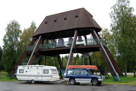 unser Gespann auf dem Parkplatz bei den Glocken