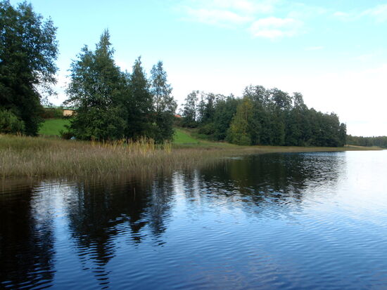 das Nordufer des Sees