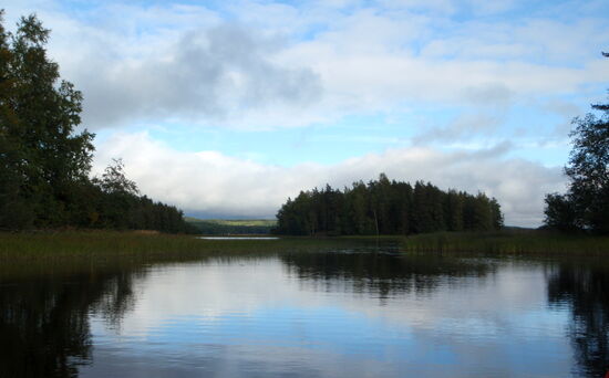 Fahrt zwischen den Inseln