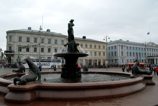 Brunnen mit der Statue Havis Amanda am Kauppatori - Salutorget