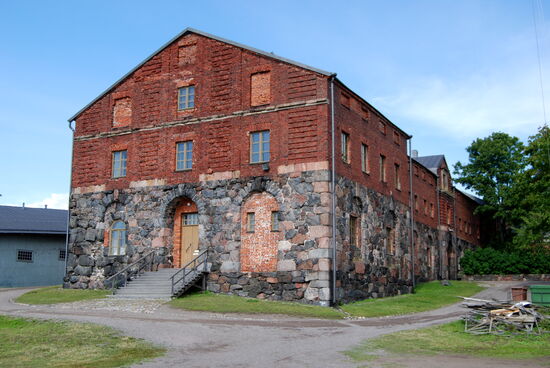Pajasali - Smedjesalen in Kronverket Ehrensvärds westlichem Flügel von 1786, wurde u.a. als Schmiede, Bäckerei, Fensterwerkstatt und Lager benutzt