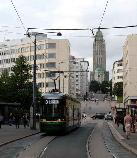 Blick zur Kirche von Kallio die Broholmsgatan hinunter
