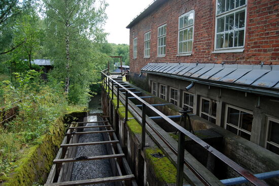 mechanische Werkstatt mit Wasserkraftantrieb