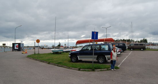 fuhren wir hinunter zum Hafen