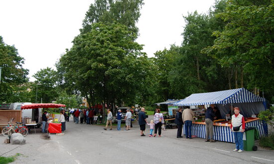 wo es gerade einen kleinen Markt gab