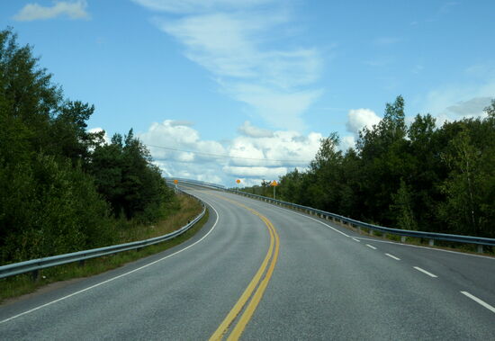zur Insel Lehtinen fuhren wir wieder über die Kaitaisten-Brücke