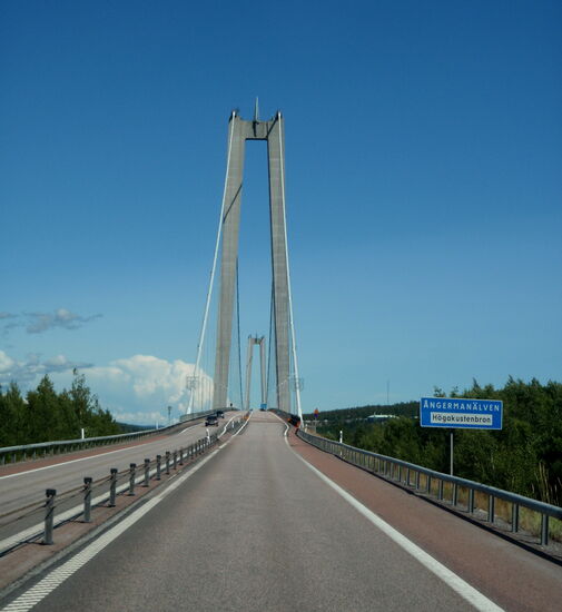 bald kam die Högakustenbron in Sicht