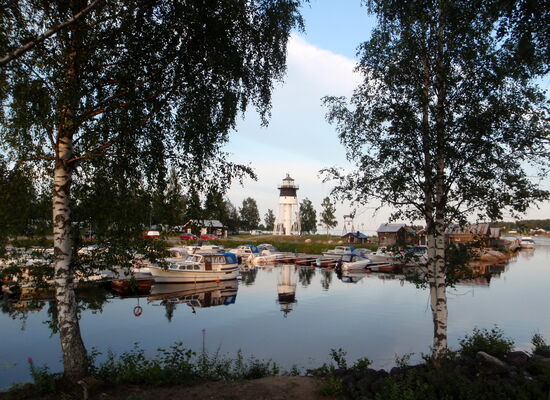 mit dem hübschen kleinen Hafen