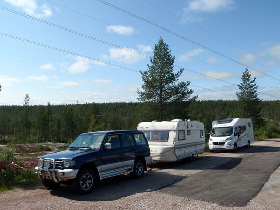 dann erreichten wir den Parkplatz am Harsprångsfallet