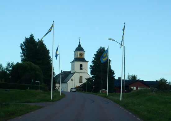 wir fuhren an der Sollerö kyrka vorbei und