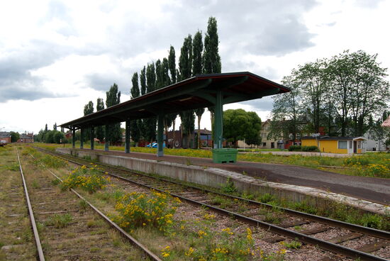 der Bahnsteig