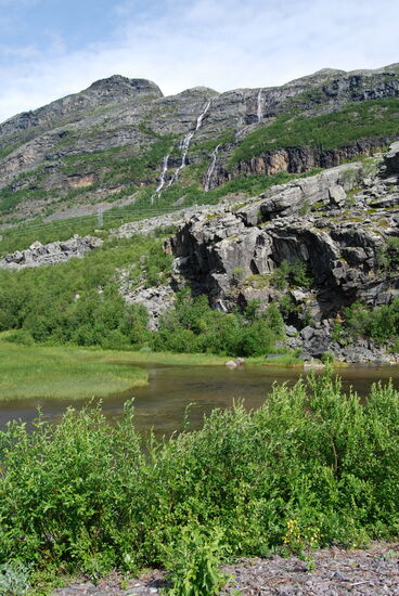 und rechts die Zwillingsfälle