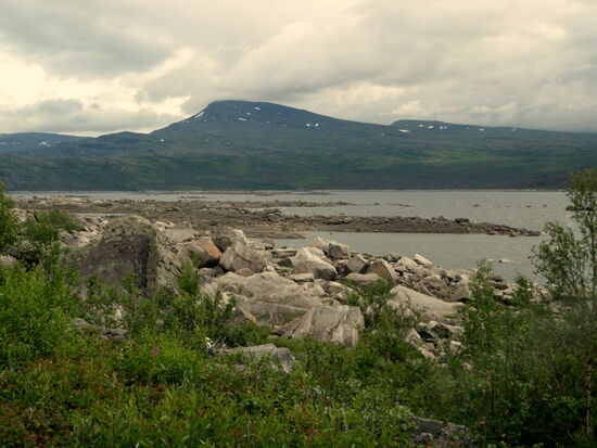 wir erreichten wieder die Felsbarriere