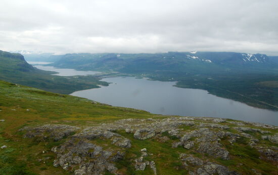 hinter dem nächsten Bergrücken sahen wir wieder auf Stora Sjöfallet
