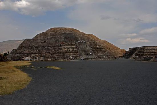 Die Mondpyramide