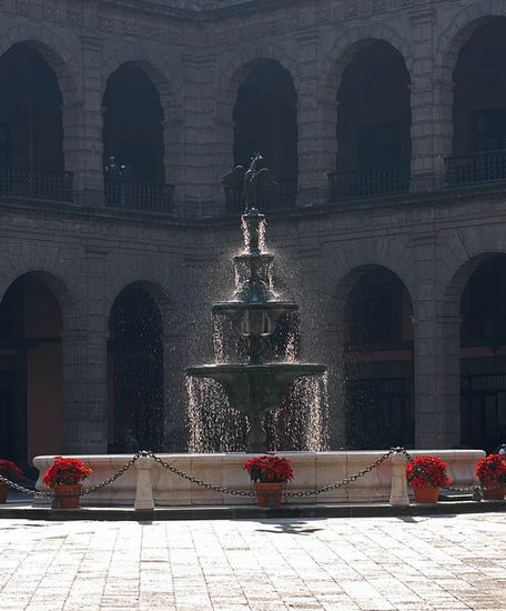 Brunnen im Palacio National