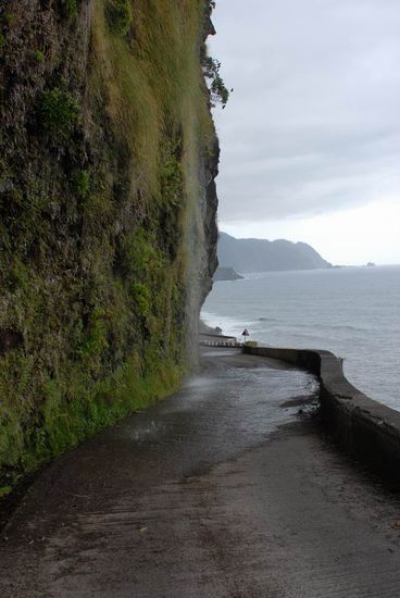 Die alte Straße  - leider nicht mehr ganz befahrbar!