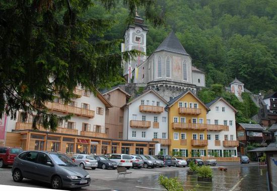 Die Kirche und unser Hotel