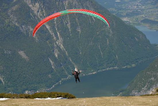 Paragleiter am Krippenstein