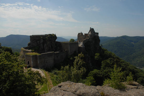 vom gegenüberliegenden Felsen