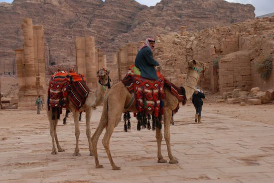 Zurück über die Kolonaden