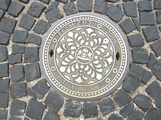 Kunstvolle Kanaldeckel