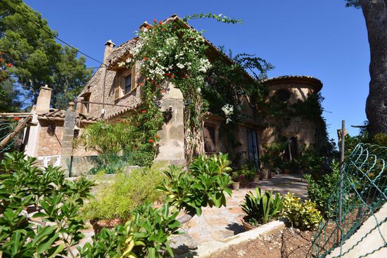 Villa mit schönem Tor