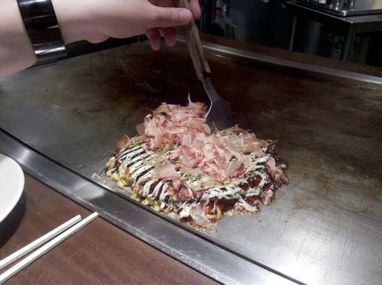 Eine Art Kartoffelpuffer mit u.A. Ei, Fleisch, Gemüse und Käse