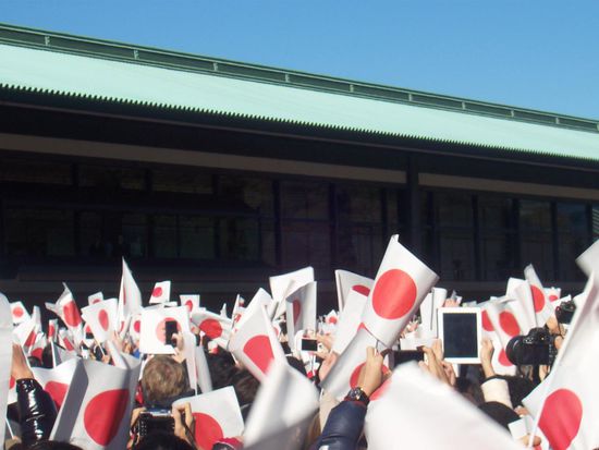 Die kaiserliche Famile - leider etwas schlecht zu erkennen.
Aber alle feuen sich 