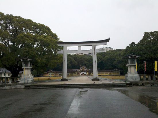Vorbei am Gokoku Shrine