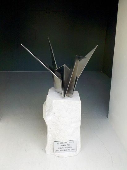 Origami Kranich aus Metall - Als Symbol und Hoffnung von Frieden