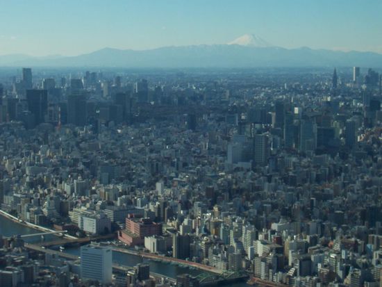 Wir hatten Glück und man konnte bei dem tollen Wetter sogar den Mt. Fuji sehen.