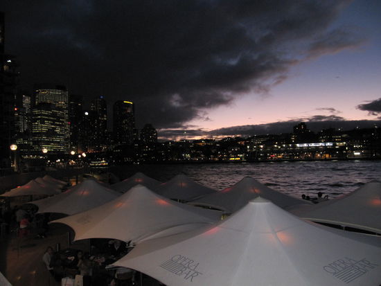 CBD in der Dämmerung