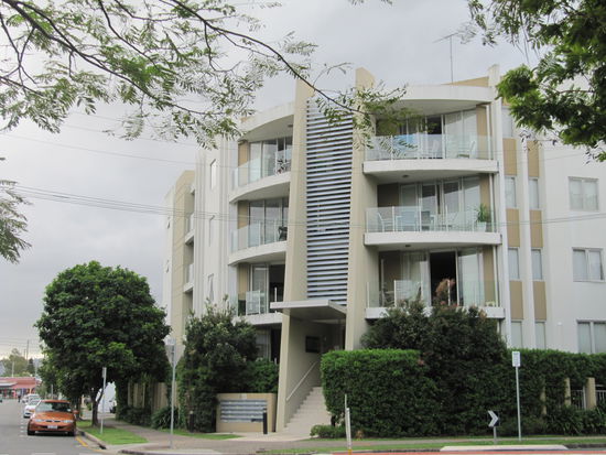 Da wohn ich jetzt, oben links!