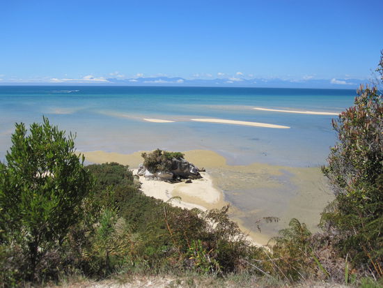 Die wundervollen Buchten des Abel Tasman können nur erwandert werden oder per Boot erreicht werden...