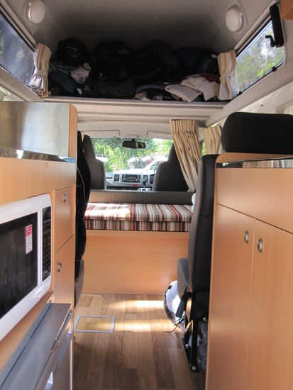 Alles was man braucht - Bett, Stauraum, Küche udn Wohnzimmer in einem!