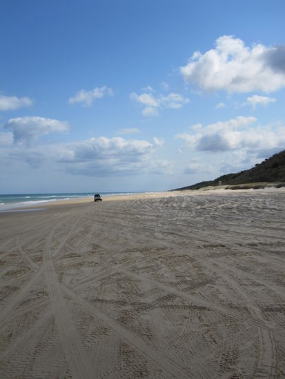75 Mile Beach auf Fraser Island - hier sit Fahren am Strand erlaubt
