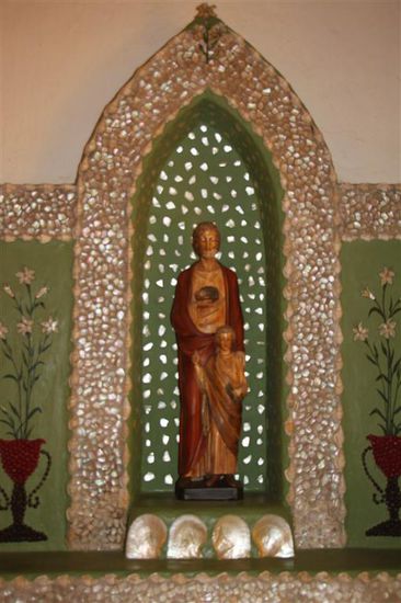 Alles mit Muscheln verziert 