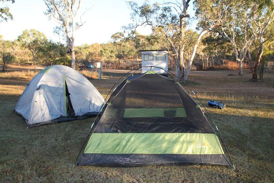 Für einmal war in unserem Zelt nur das Gepäck drinnen.