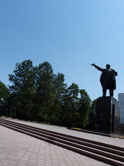 ... und Lenin hatte uns doch eigens den Weg gezeigt.