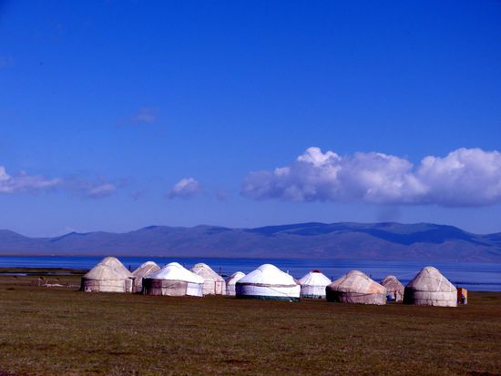 Jurtendorf am Song Köl.