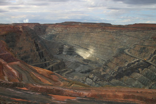 Das ist nur ein Ausschnitt der Mine, das große Ganze ist nur vom Flugzeug aus zu sehen!