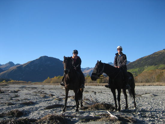 Im Hintergrund die Berge "The Paradise" - Drehort vieler vieler Filme die wir jetzt nicht mehr auf die Reihe kriegen, aber Herr der Ringe war auch dabei 