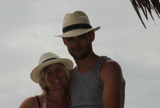 Die Entscheidung fiel auf diese beiden Modelle. So können wir uns dann auch "online" auf der Hochzeit von "Uschi und Maddin" sehen lassen