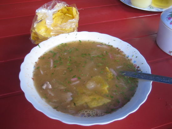 Encebollado (für ca. 1 Euro wird man davon richtig satt!)