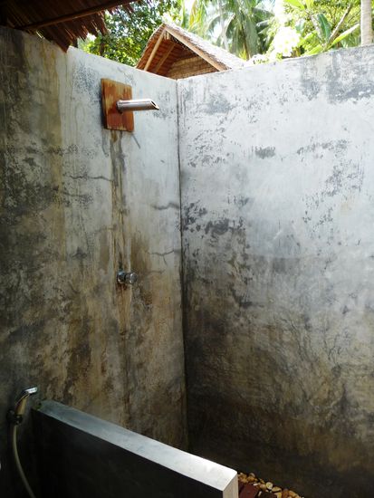 ...mit Open-Air-Dusche.