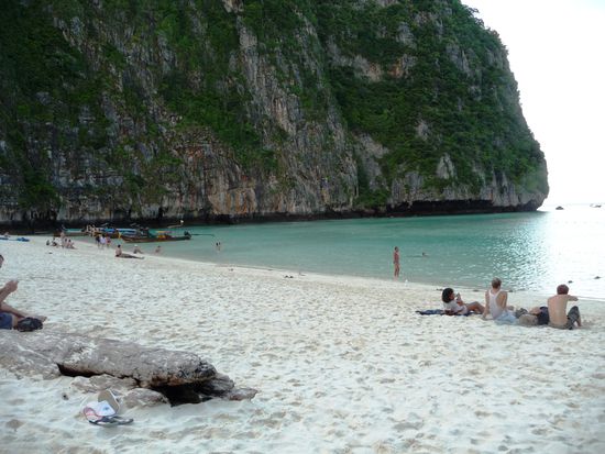 Maya Bay, leider schon in Schatten gehüllt