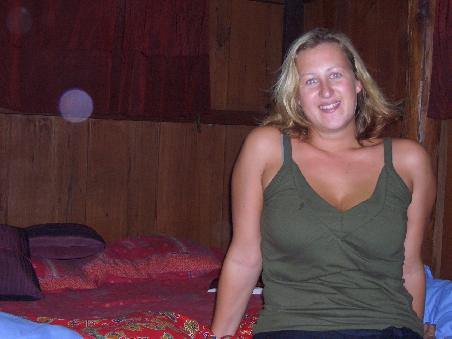 Und auf vielfachen Wunsch ein Foto von mir - wie gesagt, auf Grund von Sonne, Meer und Sand ziemlich blond, leicht gebraeunt und sehr happy!